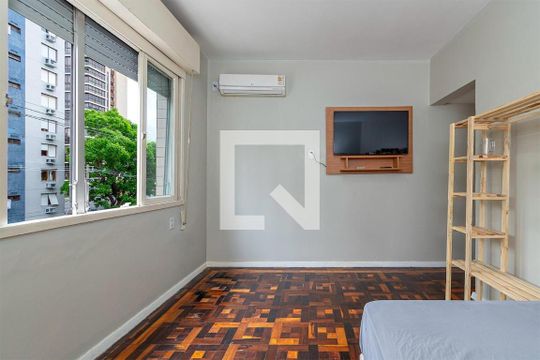 Quarto de apartamento para alugar com 3 quartos, 100m² em Centro Histórico, Porto Alegre