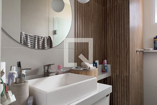 Banheiro da Suíte de apartamento à venda com 2 quartos, 62m² em Vila Leonor, Guarulhos