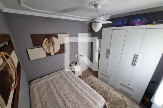Quarto de apartamento para alugar com 3 quartos, 90m² em Jardim Luciana, Praia Grande