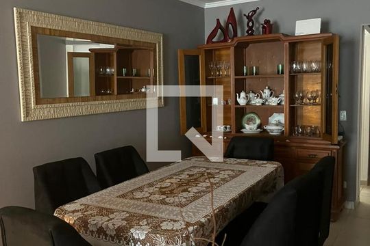 Sala de apartamento para alugar com 3 quartos, 90m² em Jardim Luciana, Praia Grande