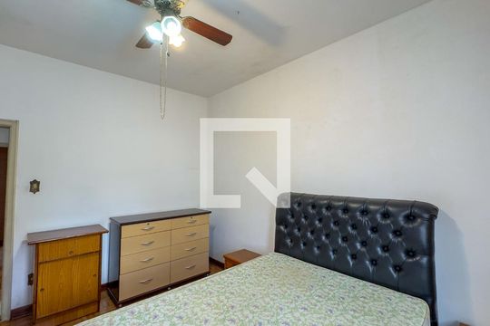 Quarto 1 de casa para alugar com 2 quartos, 300m² em Santo Amaro, São Paulo