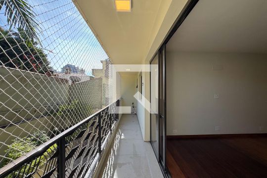 Sacada  de apartamento à venda com 4 quartos, 135m² em Rudge Ramos, São Bernardo do Campo