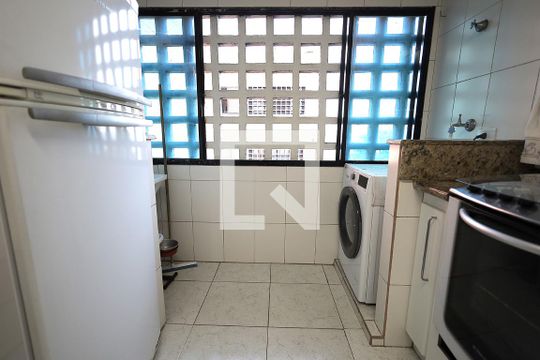 Cozinha de apartamento à venda com 2 quartos, 62m² em Vila Floresta, Santo André