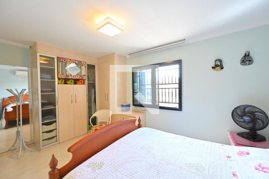 Suíte de casa à venda com 3 quartos, 120m² em Bosque da Saúde, São Paulo