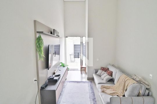 Casa para alugar com 2 quartos, 70m² em Flamboyant, Uberlândia