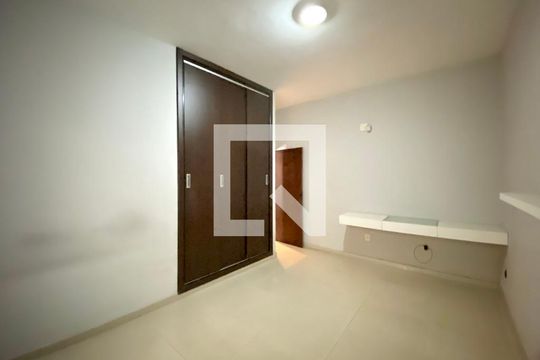 Quarto 1 de casa para alugar com 3 quartos, 300m² em Niteroi, Betim