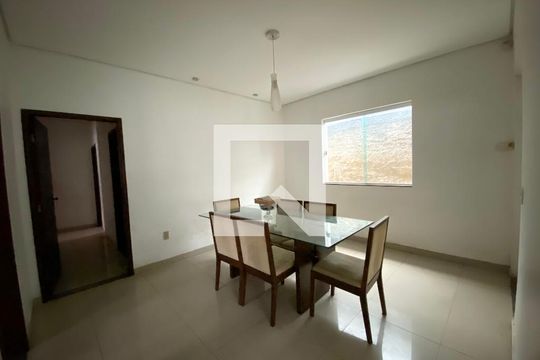 Copa de casa para alugar com 3 quartos, 300m² em Niteroi, Betim