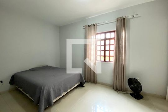 Suíte  de casa para alugar com 3 quartos, 300m² em Niteroi, Betim