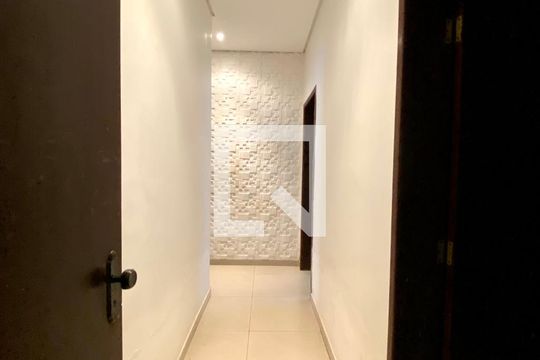 Corredor de casa para alugar com 3 quartos, 300m² em Niteroi, Betim