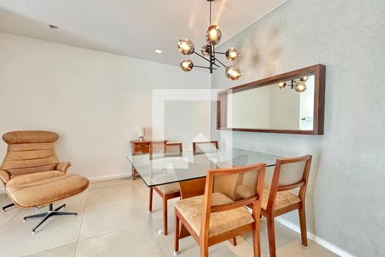 Sala de apartamento à venda com 2 quartos, 100m² em Ipanema, Rio de Janeiro