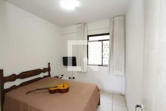 Apartamento à venda com 3 quartos, 80m² em João Pinheiro, Belo Horizonte