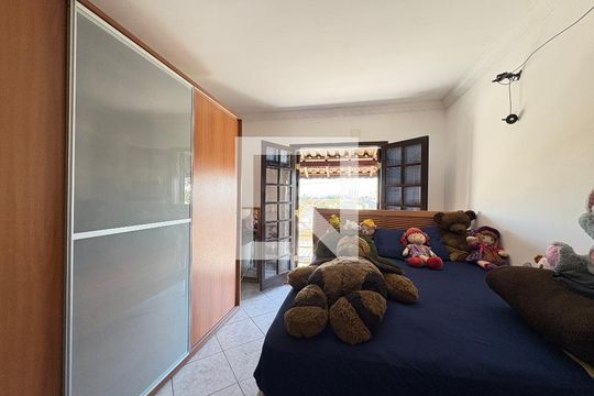 Casa para alugar com 4 quartos, 220m² em Vila Guedes, São Paulo