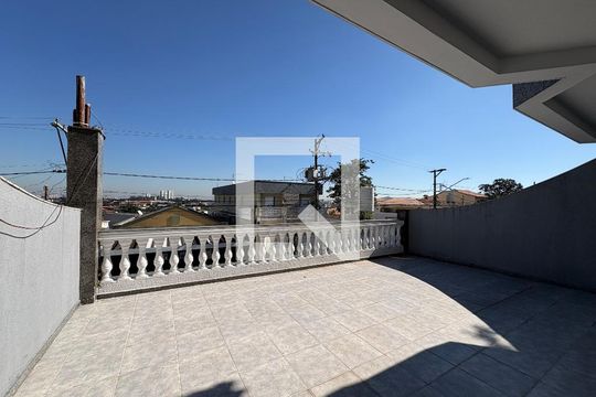 Casa para alugar com 4 quartos, 220m² em Vila Guedes, São Paulo