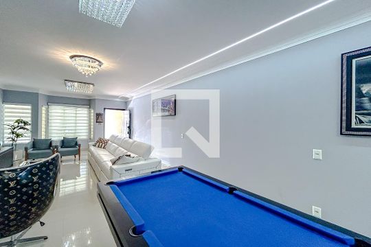 Sala de casa à venda com 4 quartos, 213m² em Penha de França, São Paulo