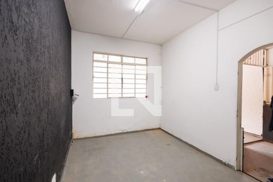Sala de casa para alugar com 4 quartos, 120m² em Centro, Taubaté