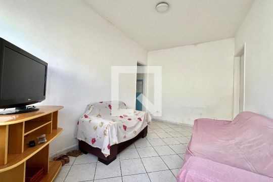 Sala de casa à venda com 3 quartos, 120m² em Cidade Domitila, São Paulo
