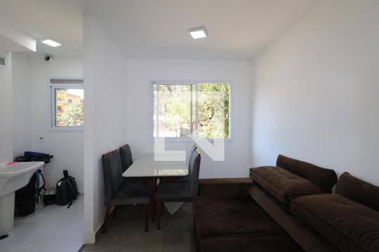 Apartamento à venda com 2 quartos, 43m² em Piraporinha, Diadema