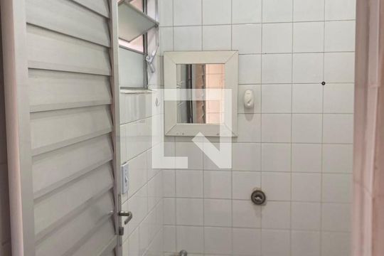 Banheiro de casa à venda com 4 quartos, 195m² em Cidade Vargas, São Paulo