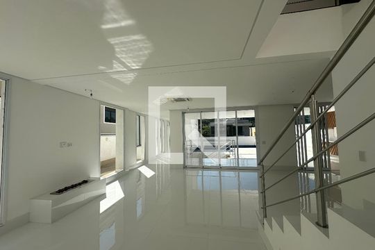 Casa de Condomínio à venda com 4 quartos, 390m² em Alphaville, Santana de Parnaíba