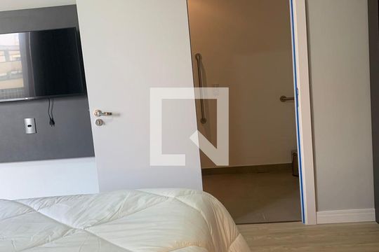 Sala/Quarto de apartamento para alugar com 1 quarto, 40m² em Centro Histórico, Porto Alegre