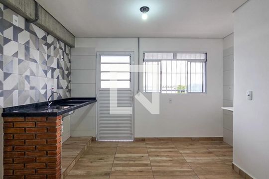 Kitnet/Studio para alugar com 1 quarto, 25m² em Jardim Domitila, São Paulo