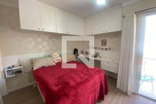 Quarto de casa de condomínio à venda com 3 quartos, 110m² em Chácara Seis de Outubro, São Paulo