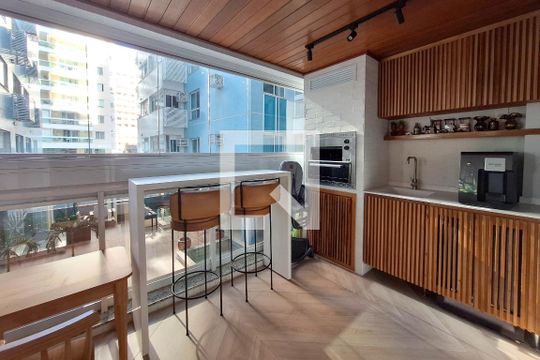 Varanda da Sala de apartamento à venda com 4 quartos, 182m² em Icaraí, Niterói