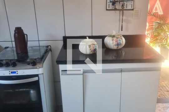 Casa para alugar com 3 quartos, 130m² em Alvorada, Contagem