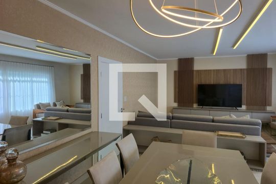 Sala  de casa à venda com 4 quartos, 300m² em Vila Galvão, Guarulhos