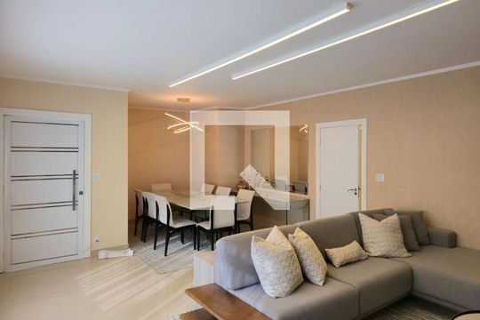 Sala  de casa à venda com 4 quartos, 300m² em Vila Galvão, Guarulhos