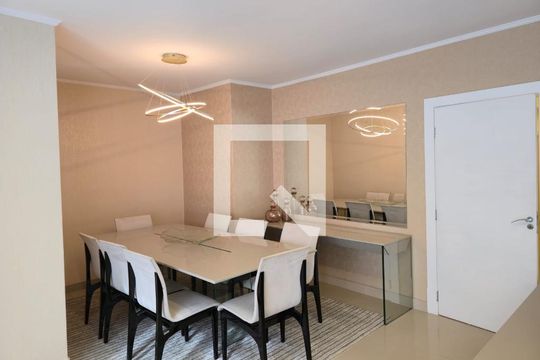 Sala  de casa à venda com 4 quartos, 300m² em Vila Galvão, Guarulhos