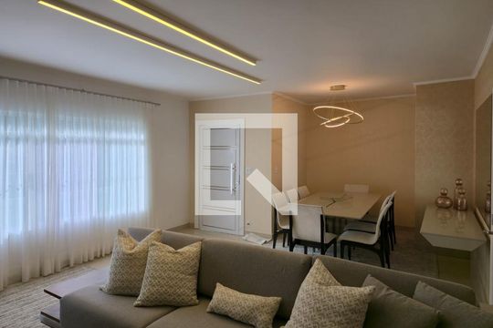 Sala  de casa à venda com 4 quartos, 300m² em Vila Galvão, Guarulhos