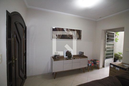 Casa à venda com 3 quartos, 230m² em Cidade São Mateus, São Paulo