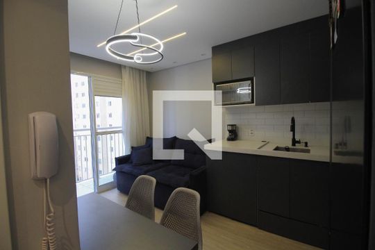 Apartamento à venda com 2 quartos, 35m² em Vila Graciosa, São Paulo