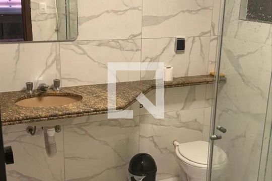 Banheiro de apartamento para alugar com 1 quarto, 40m² em Pituba, Salvador