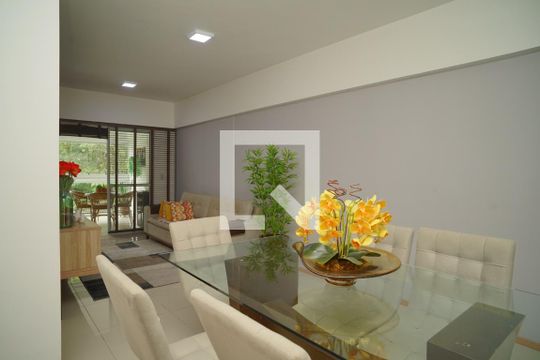 Sala de apartamento à venda com 3 quartos, 104m² em Camboinhas, Niterói