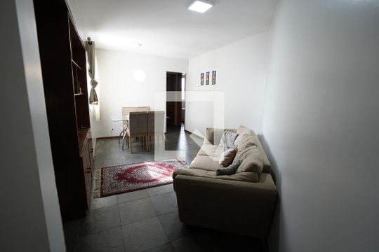 Apartamento para alugar com 2 quartos, 78m² em Setor Bueno, Goiânia