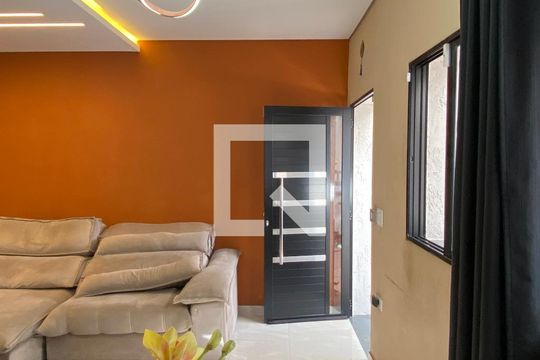 Sala de casa para alugar com 3 quartos, 250m² em Km 18, Osasco