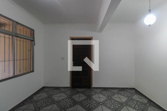 Casa à venda com 3 quartos, 180m² em Vila Rica, São Paulo