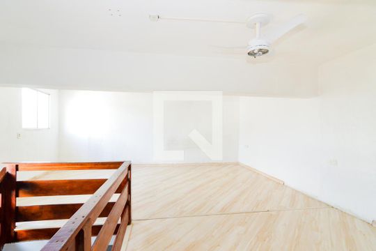 Quarto de casa para alugar com 2 quartos, 89m² em Jardim Jovaia, Guarulhos