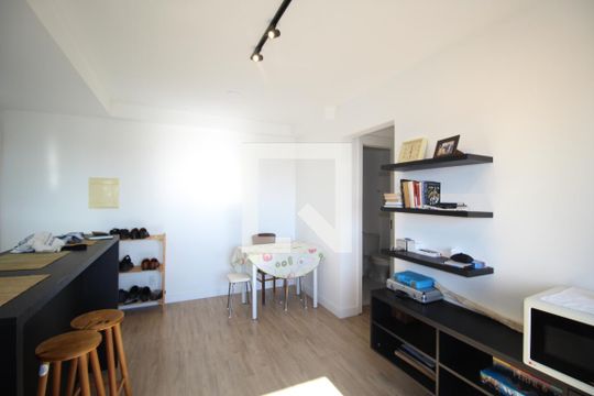 Sala de apartamento para alugar com 3 quartos, 68m² em Humaitá, Porto Alegre