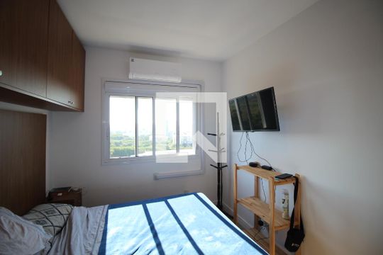 Suíte 1 de apartamento para alugar com 3 quartos, 68m² em Humaitá, Porto Alegre