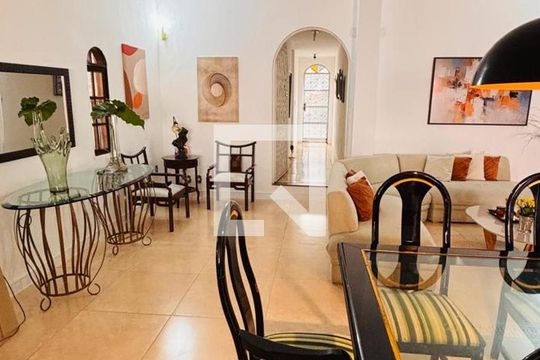 Sala de casa à venda com 7 quartos, 608m² em Taquara, Rio de Janeiro