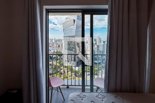 Apartamento para alugar com 1 quarto, 25m² em Pinheiros, São Paulo
