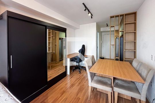 Apartamento para alugar com 1 quarto, 25m² em Pinheiros, São Paulo