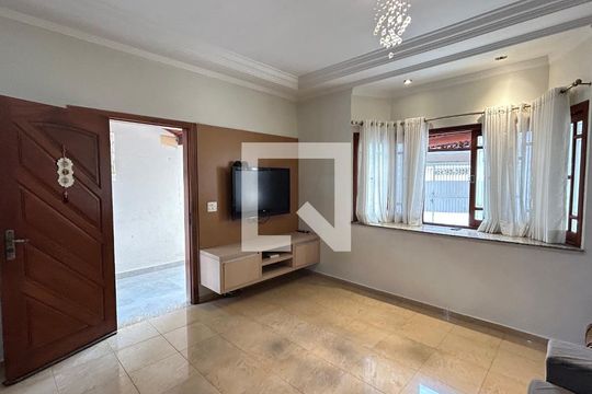 Sala de casa à venda com 3 quartos, 150m² em Jardim Barbosa, Guarulhos