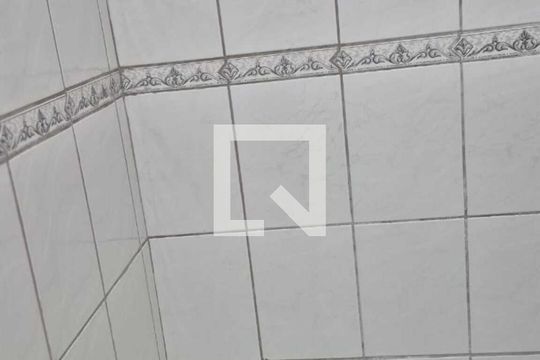 Banheiro de kitnet/studio para alugar com 1 quarto, 35m² em Jardim Oriental, São Paulo
