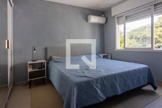 Quarto de apartamento à venda com 2 quartos, 62m² em São Sebastião, Porto Alegre