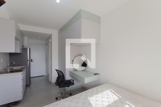 Sala/Quarto de apartamento para alugar com 1 quarto, 20m² em Liberdade, São Paulo