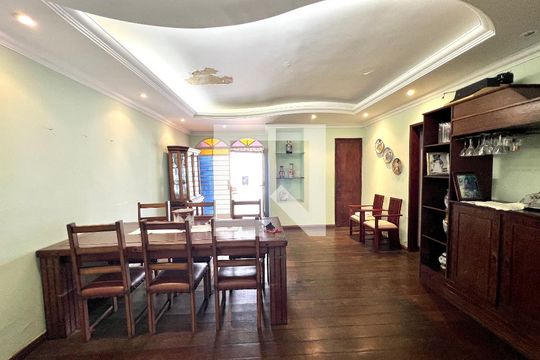 Casa à venda com 5 quartos, 791m² em Santa Amelia, Belo Horizonte